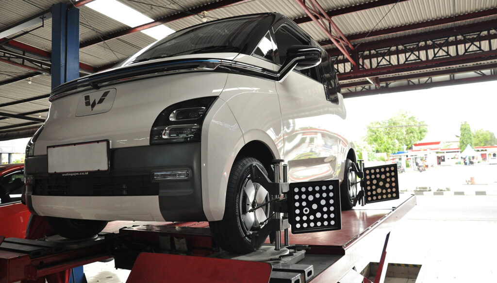 Bengkel Kaki-Kaki Mobil Wuling di Koja