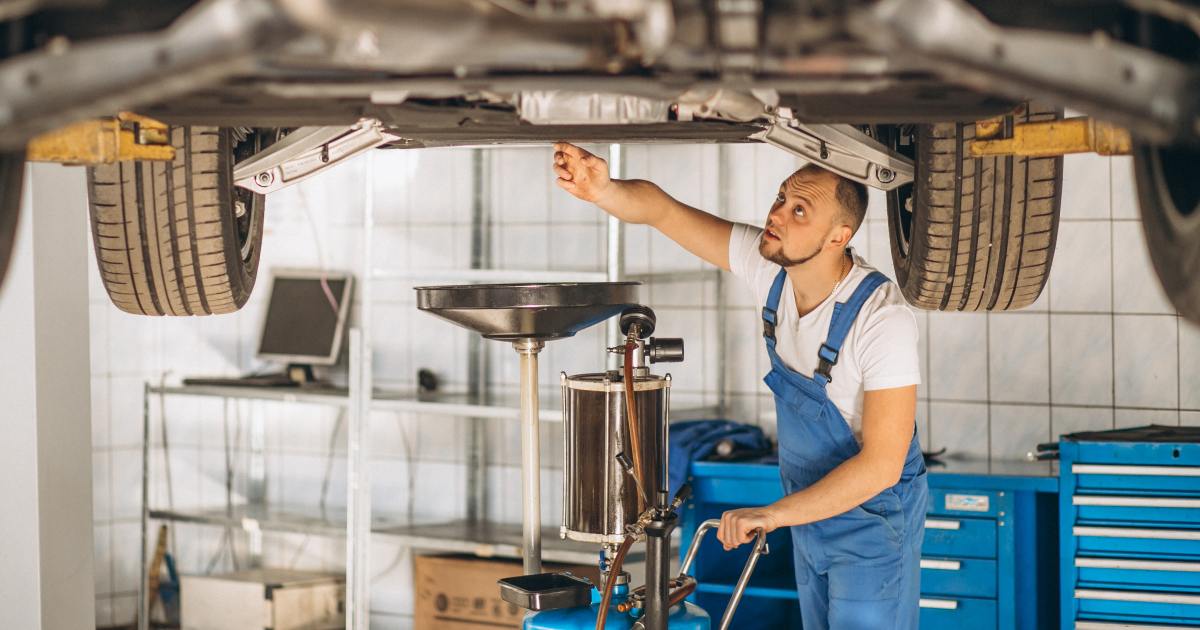 Kaki-Kaki Mobil Bunyi Kletek-Kletek Cilincing