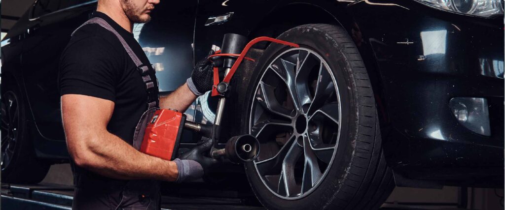 Kaki-Kaki Mobil Bunyi Kletek-Kletek Pangalengan