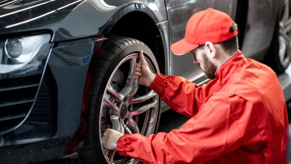 Kaki-Kaki Mobil Bunyi Mendengung Koja