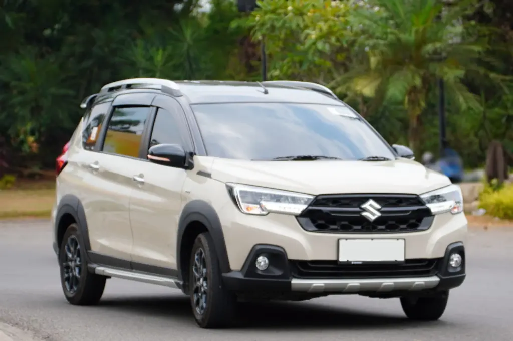 Kaki-Kaki Mobil Bunyi Ngik-Ngik Dago