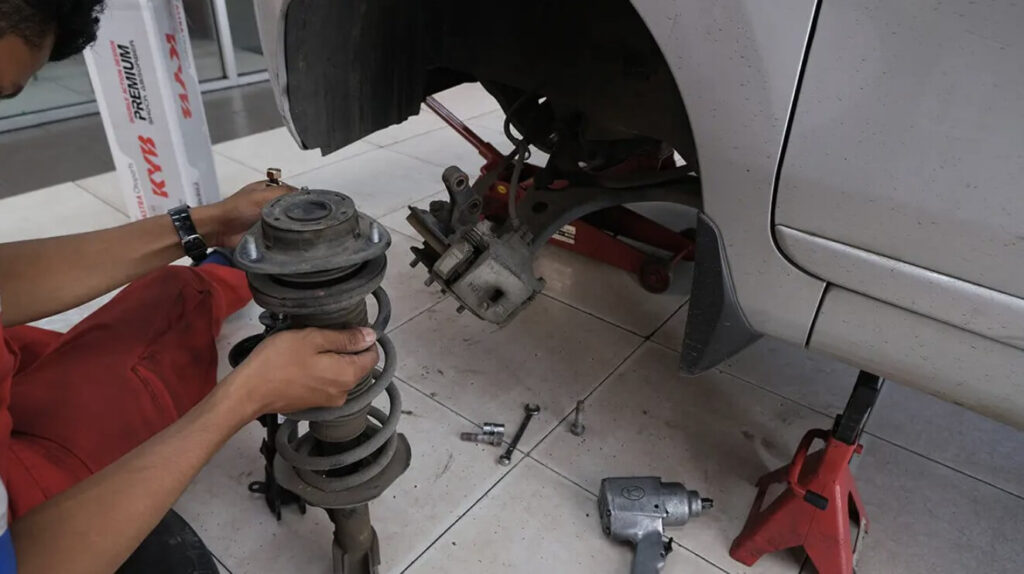 Wajib Anda Tahu 10 Tanda Shockbreaker Mobil Lemah di Cimahi