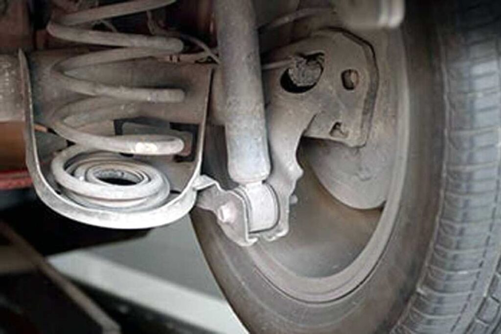 Per Patah atau Lemah Pada Mobil Toyota Yaris di Jalan Bekasi Barat? Ini yang Harus Dilakukan!
