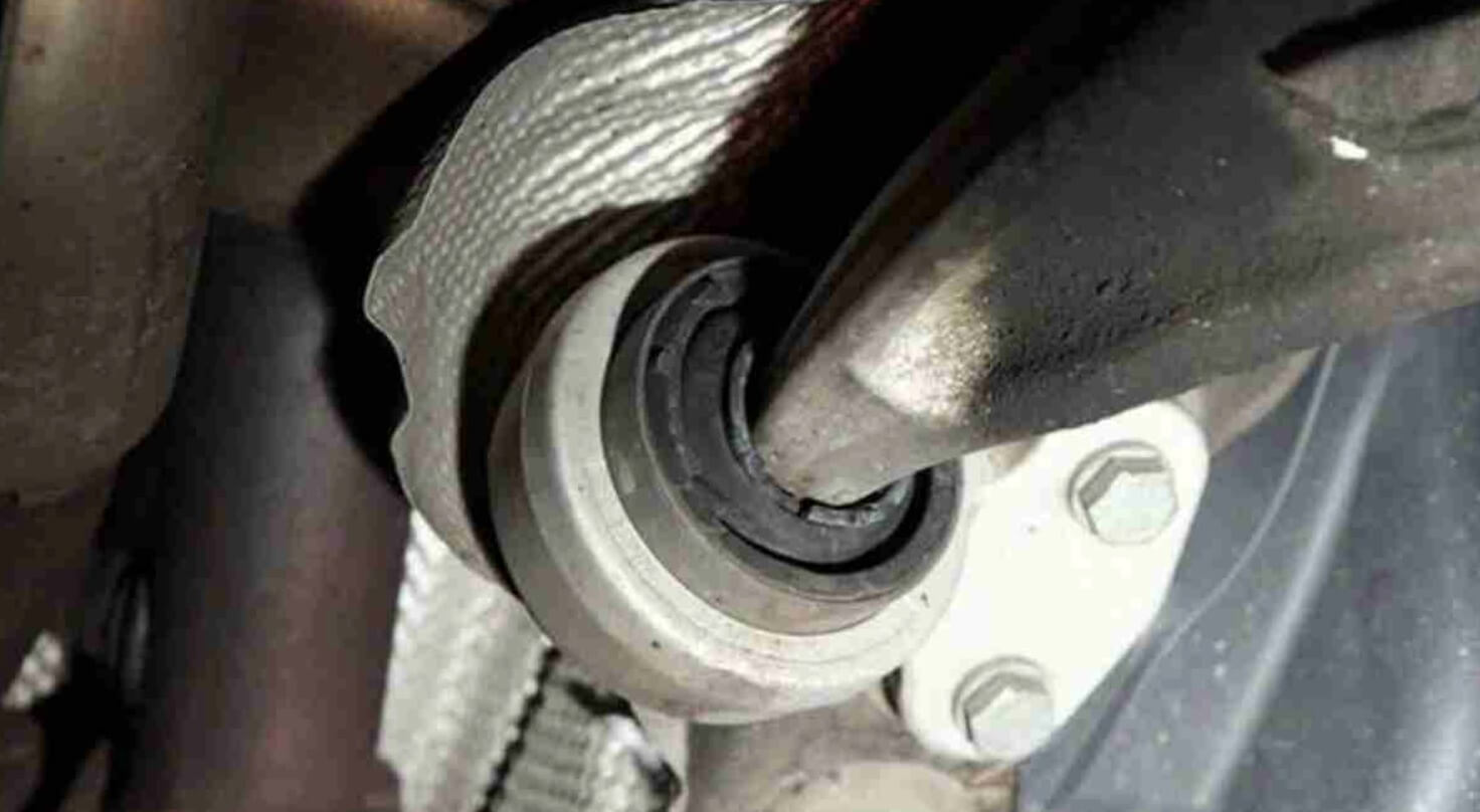 Solusi Bushing Arm Pecah di Bengkel Kaki Mobil MPV Ciwidey