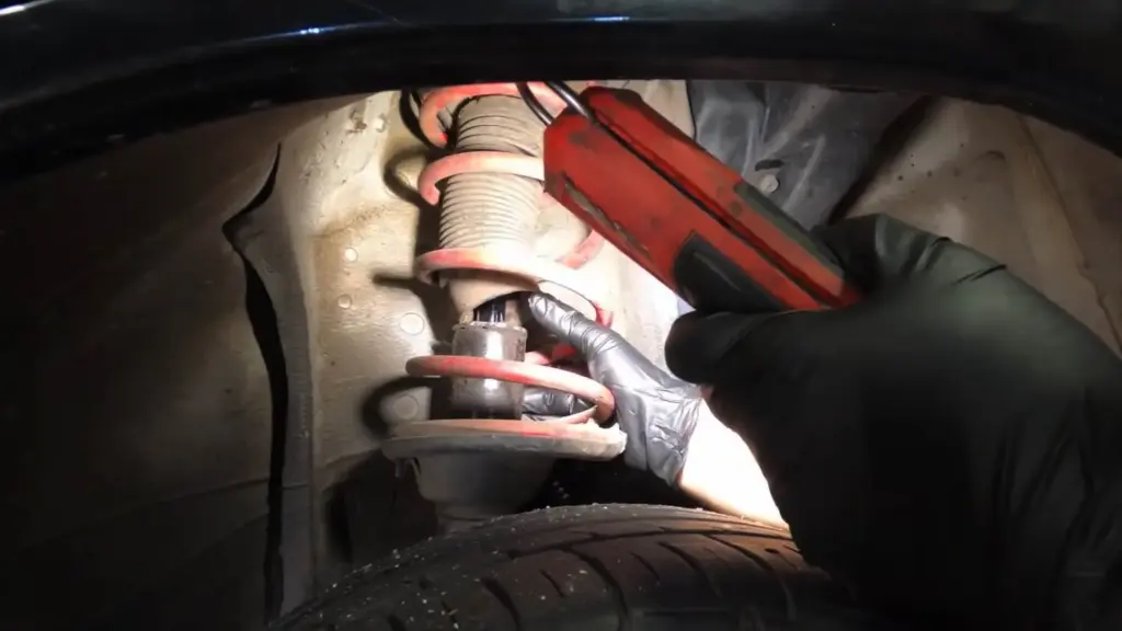 Bingung Oli Shockbreaker Rembes pada Mazda Biante? Temukan Solusinya di Bengkel Kaki-Kaki Tambun Utara!