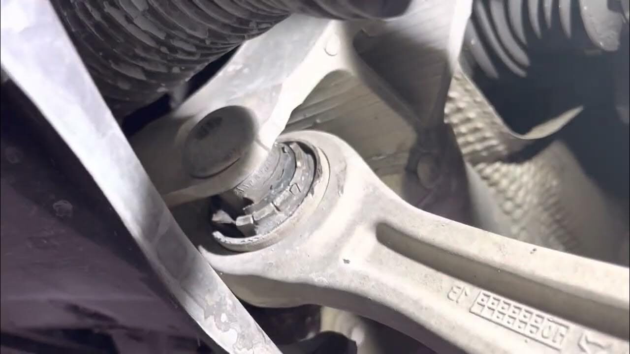 Dampaknya Bila Arm Bushing Retak atau Robek pada Mobil Toyota Vellfire, Ini Solusi Terbaik di Cibitung