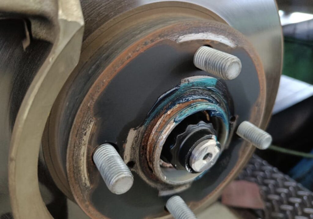 5 Faktor Usia Bearing Roda Rusak pada Mobil Toyota Camry di Pontianak