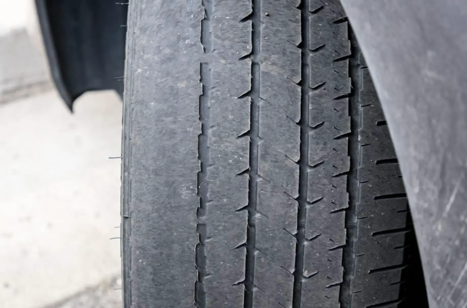 Jangan Anggap Remeh Ban Aus Tidak Merata pada Toyota Soluna, Ini Dampaknya Bila Diabaikan