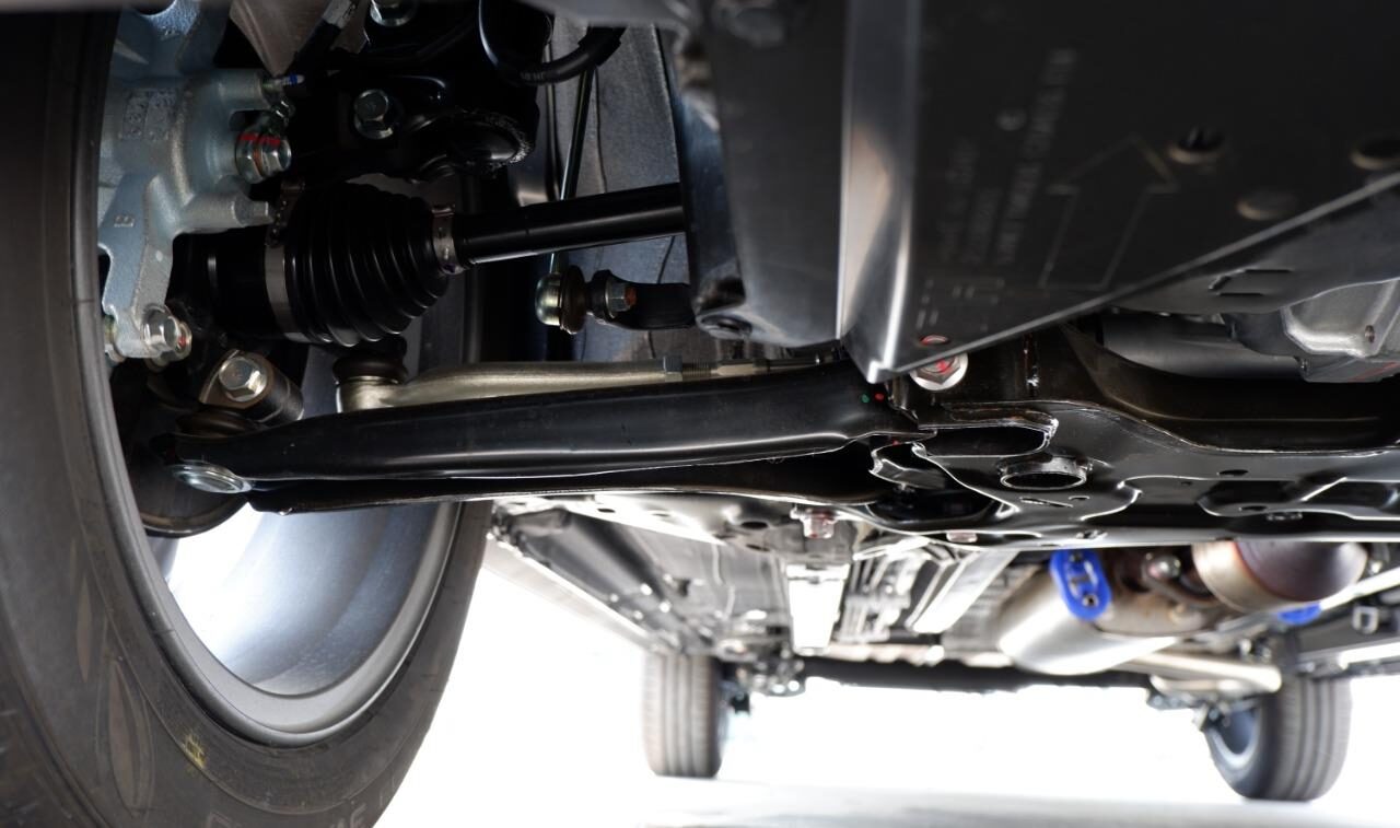 Kaki-Kaki Mitsubishi Xpander Kamu Bunyi Ngik-Ngik atau Gluduk-Gluduk? Periksa Komponen Ini!