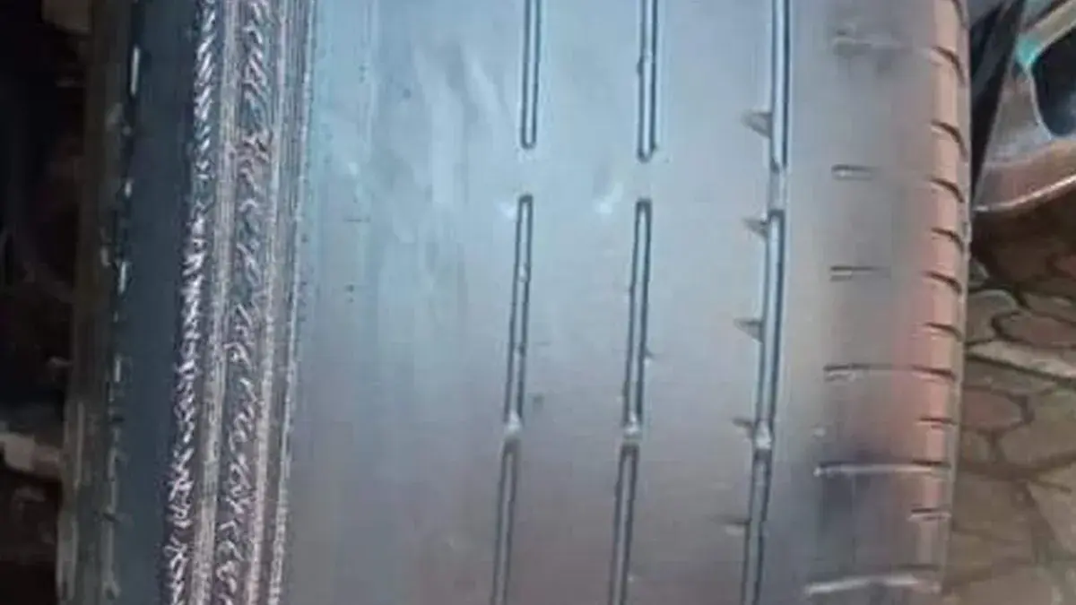 Waspada! Ban Daihatsu Luxio Aus Tidak Merata Menjadi Pertanda yang Tak Boleh Diabaikan