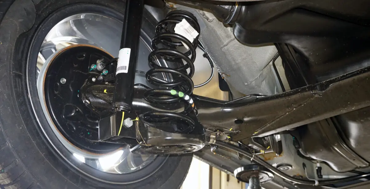 Service Kaki-Kaki Mobil di Cirebon dengan Biaya yang Masuk Akal? Ini Solusinya