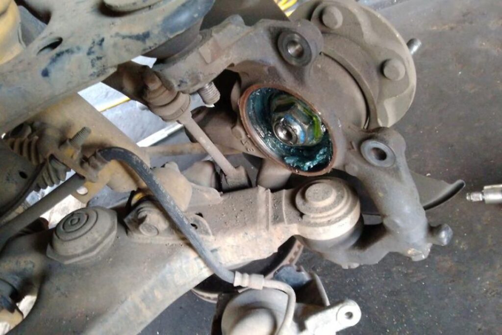 Bingung Mencari Tempat Layanan Bearing Mobil yang Tepat di Narogong? Ini Solusinya!