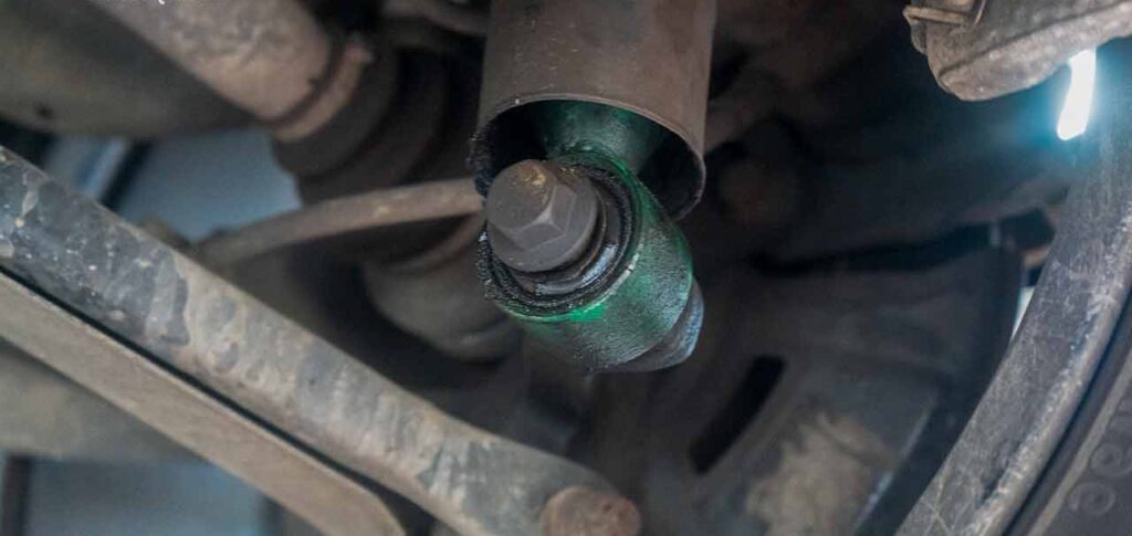 Kaki-Kaki Mobil Bunyi Muncul Mengganggu di Cirebon? Kunjungi Bengkel Perbaikan Kaki-Kaki Mobil Cirebon Terdekat!