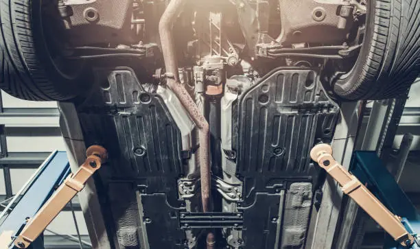 Servis Dulu atau Ganti Baru? Ini Cara Cerdas Biar Dompet Aman dan Mobil Tetap Nyaman