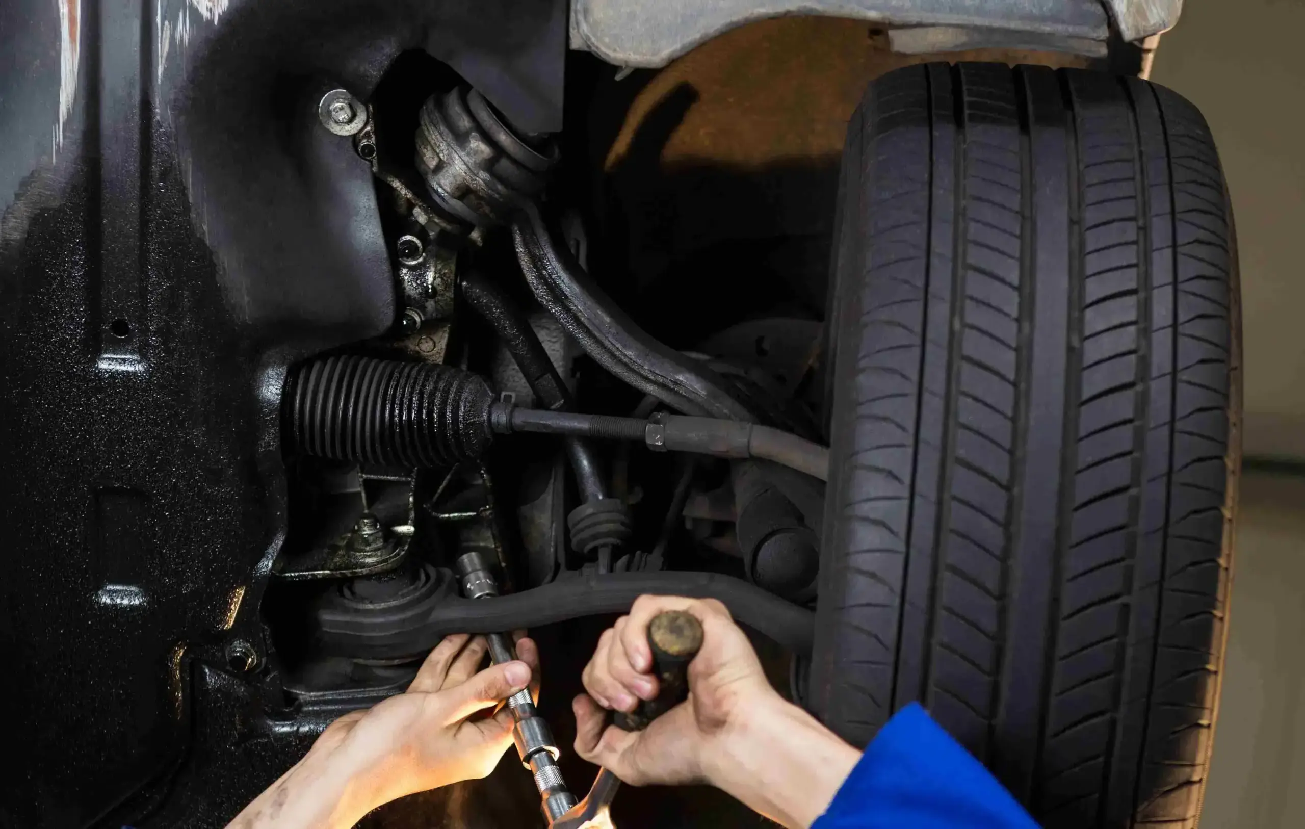 Shockbreaker Terasa “Macet” pada Daihatsu Sirion? Waspadai Gejala Ini Sebelum Makin Parah