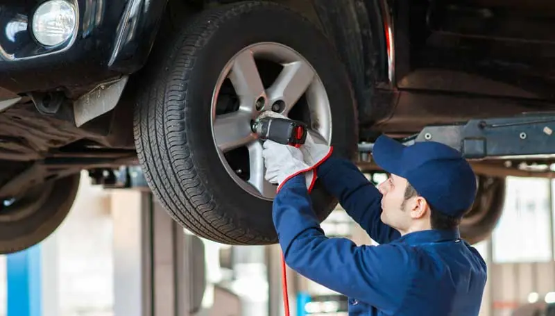 service kaki-kaki mobil lemah tambelansampit